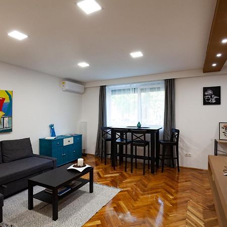 Stellar Downtown Szeged Apartment Ngoại thất bức ảnh