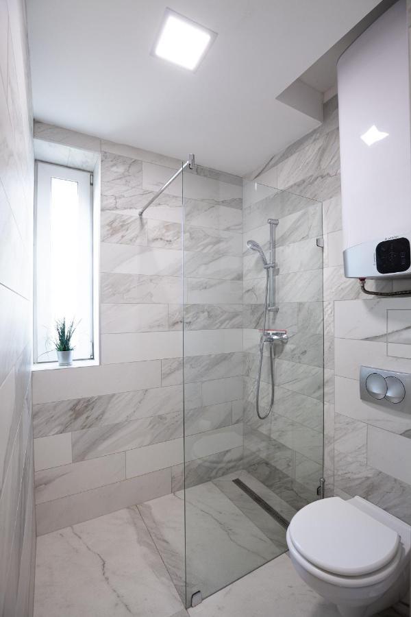 Stellar Downtown Szeged Apartment Ngoại thất bức ảnh