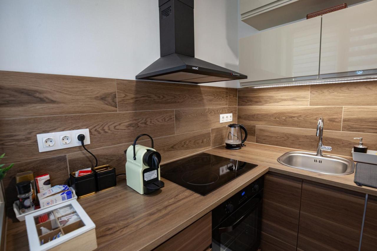 Stellar Downtown Szeged Apartment Ngoại thất bức ảnh